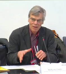 Wolfgang Linder