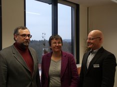 H.Kirchmeier und H. Wellmann (re.) empfangen Kathrin Vogler